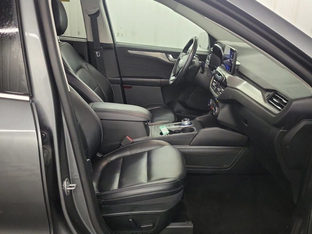 Used 2022 Ford Escape Hybrid Titanium SUV