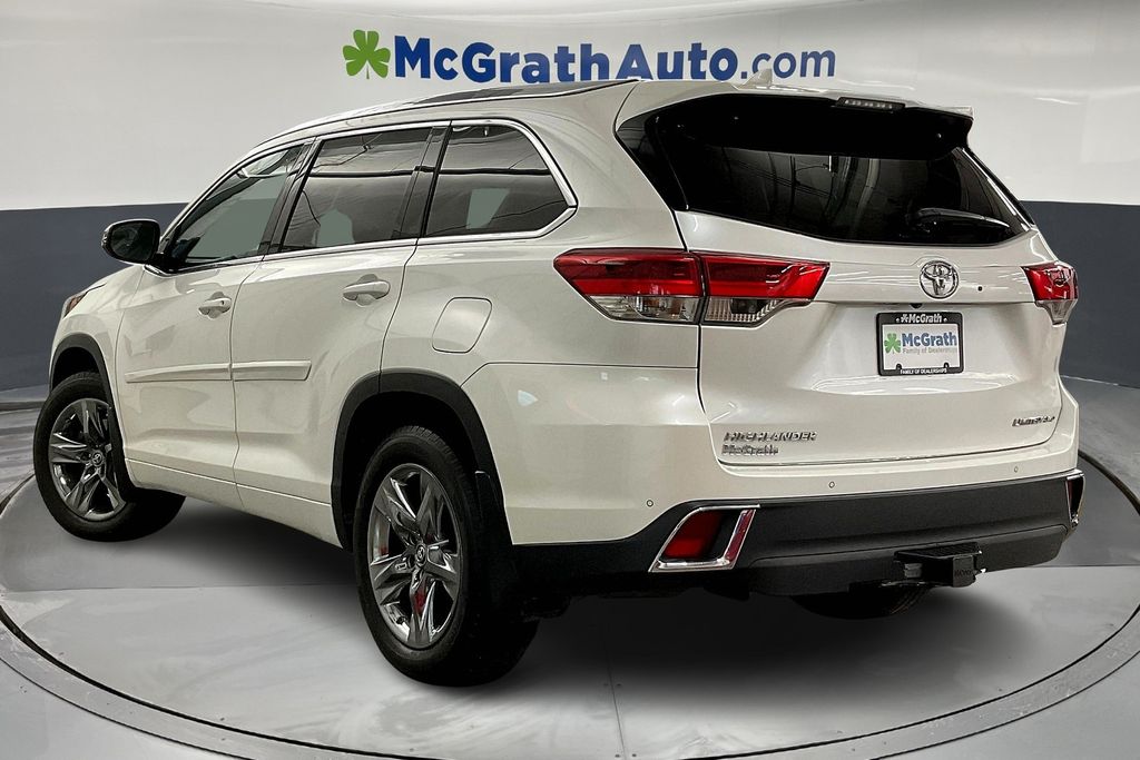 2019 Toyota Highlander Limited Platinum photo 3