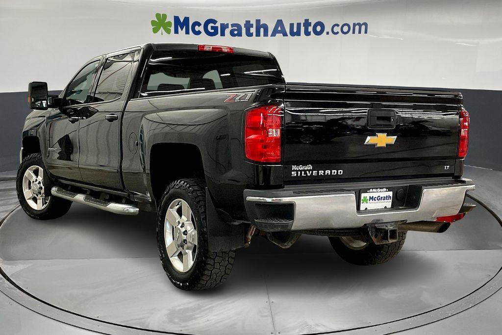 2019 Chevrolet Silverado 2500HD LT photo 2