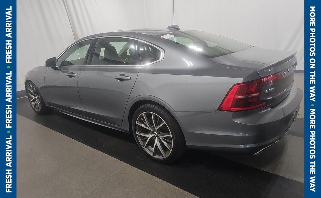 Used 2019 Volvo S90 T6 Momentum Sedan