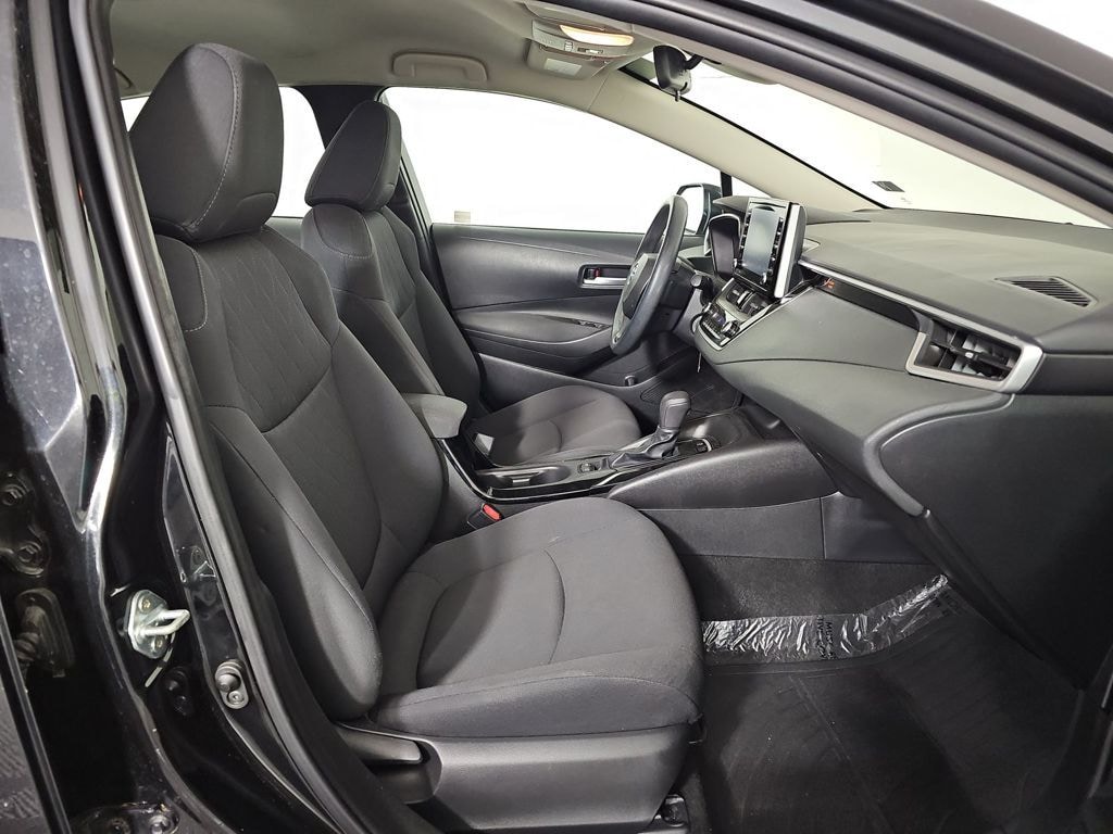 Used 2021 Toyota Corolla LE Sedan