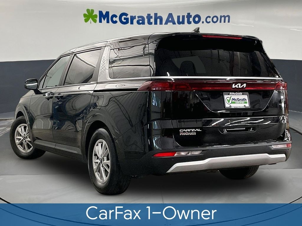 Used 2024 Kia Carnival LX Minivan/Van