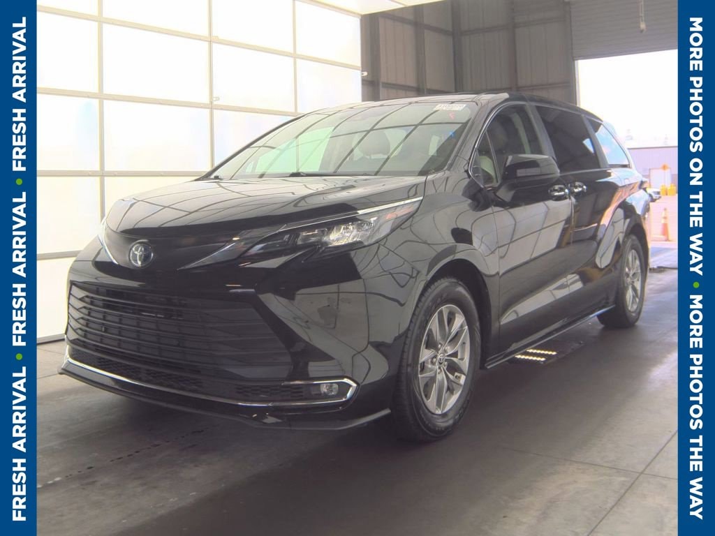 Certified 2024 Toyota Sienna XLE Minivan/Van