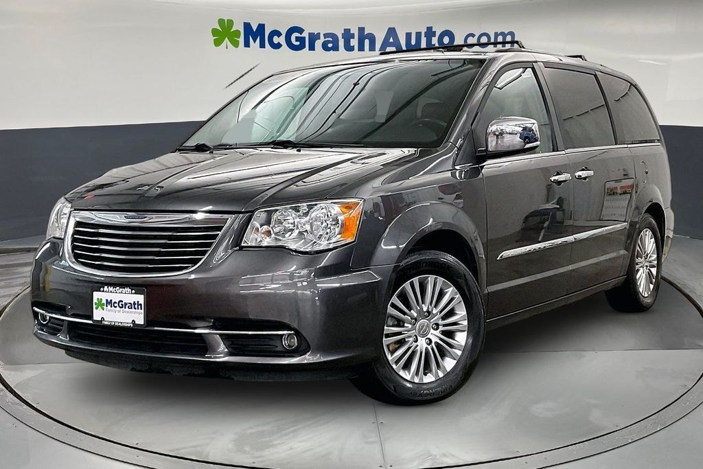 Used 2015 Chrysler Town & Country Touring-L Minivan/Van
