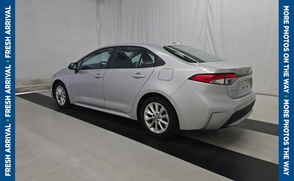 Used 2020 Toyota Corolla LE Sedan