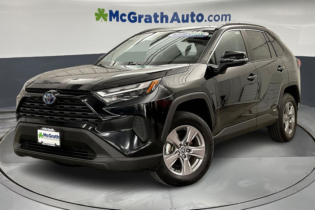 2023 Toyota RAV4 Hybrid XLE photo 2