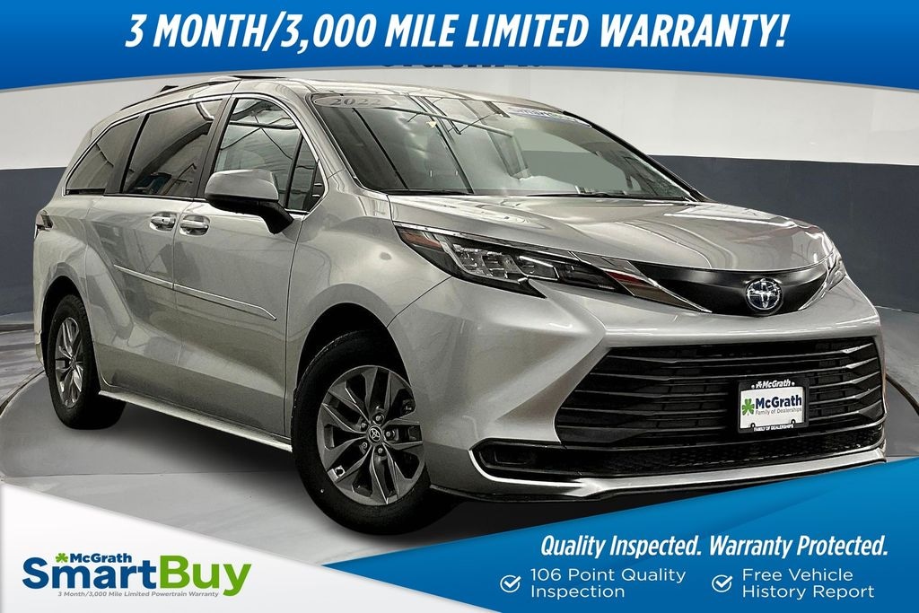 Used 2022 Toyota Sienna LE Minivan/Van
