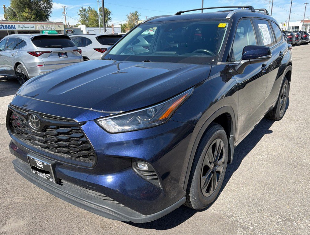 Used 2023 Toyota Highlander XLE SUV