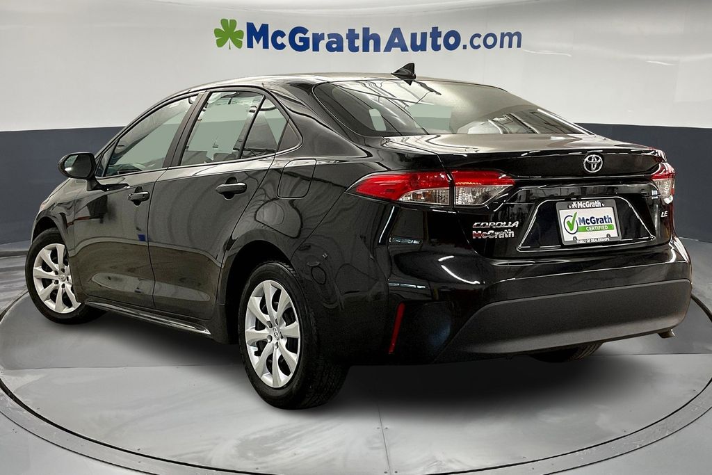 2024 Toyota Corolla LE photo 2