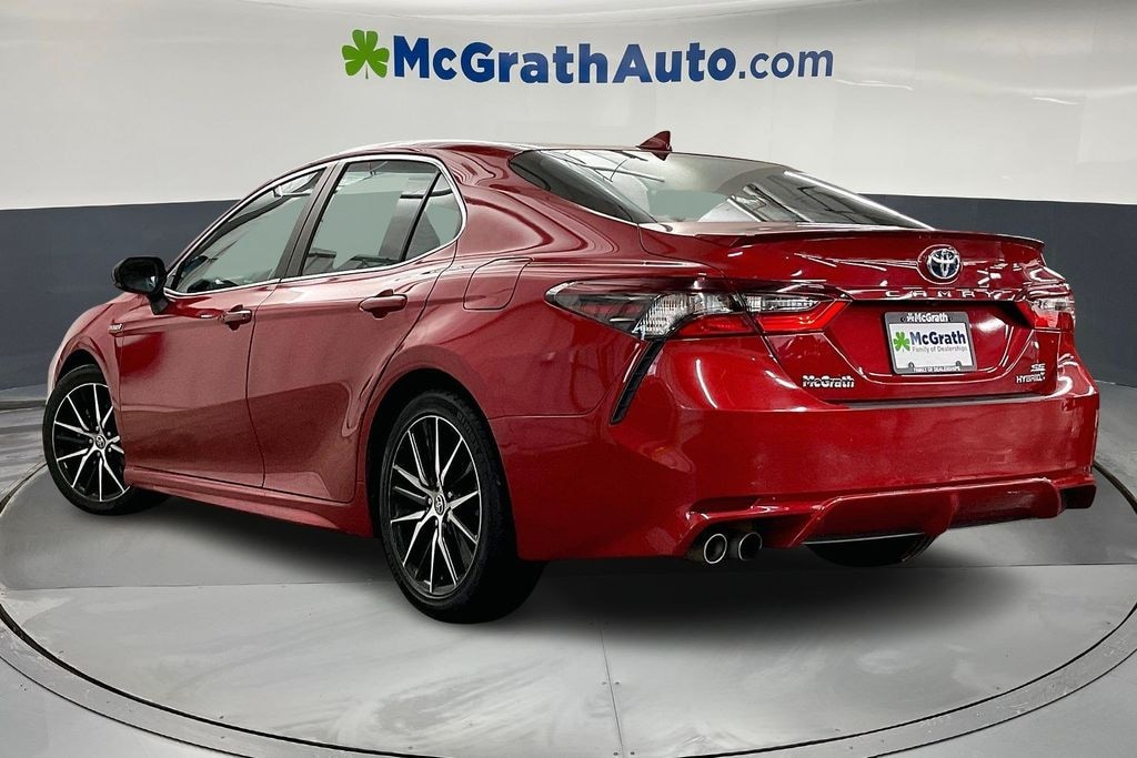 Used 2021 Toyota Camry Hybrid SE Sedan