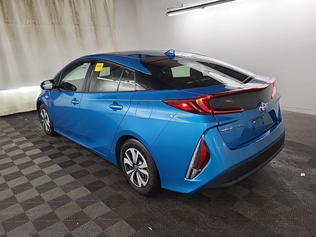 2019 Toyota Prius Prime Premium photo 2