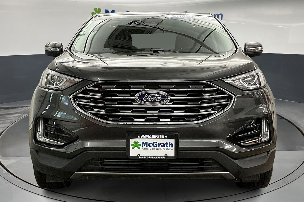 2019 Ford Edge Titanium photo 4