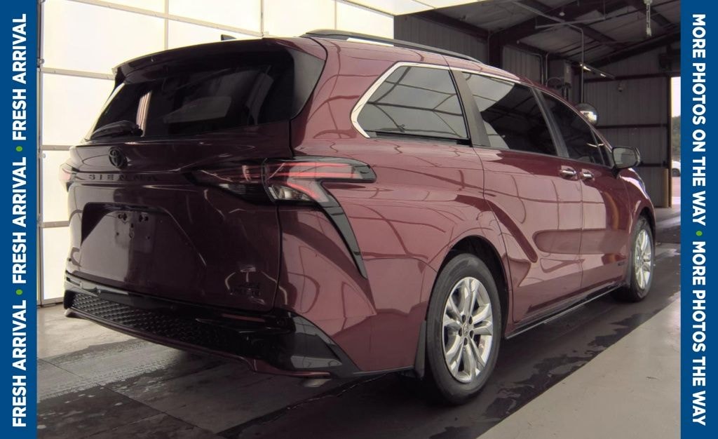 Certified 2021 Toyota Sienna XSE Minivan/Van