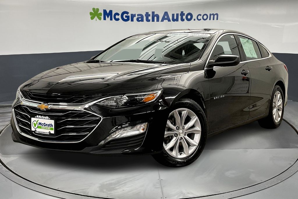 2024 Chevrolet Malibu 1LT photo 2
