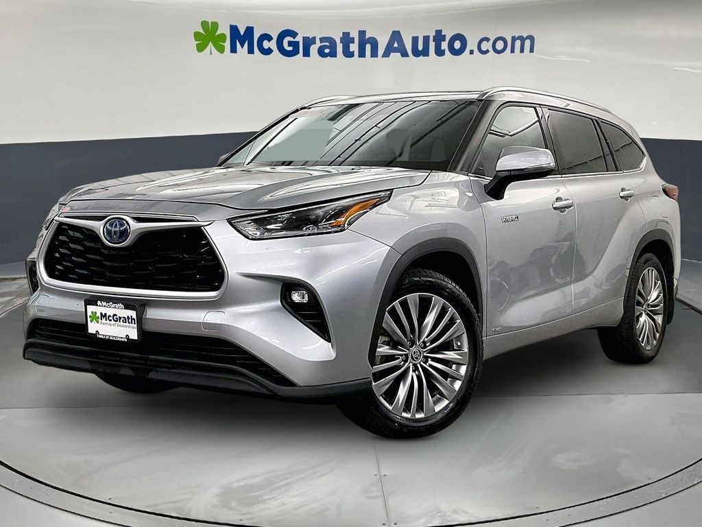 Used 2021 Toyota Highlander Hybrid XLE SUV