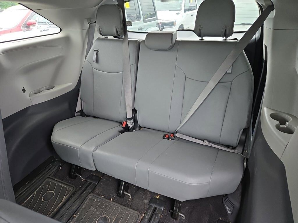 Certified 2024 Toyota Sienna XLE Minivan/Van
