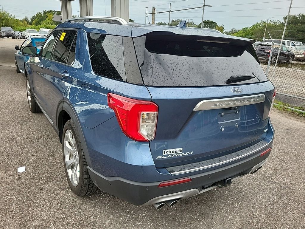 2020 Ford Explorer Platinum photo 3