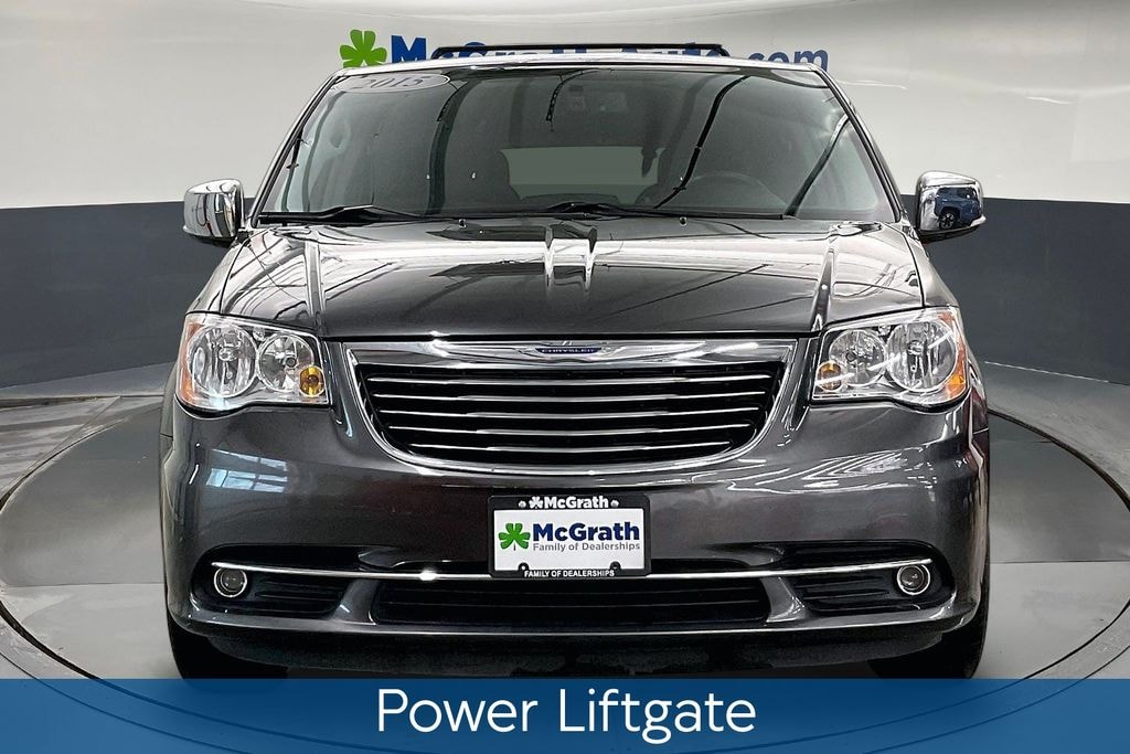 Used 2015 Chrysler Town & Country Touring-L Minivan/Van