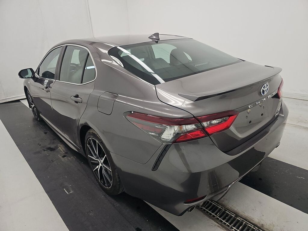 Used 2021 Toyota Camry Hybrid SE Sedan