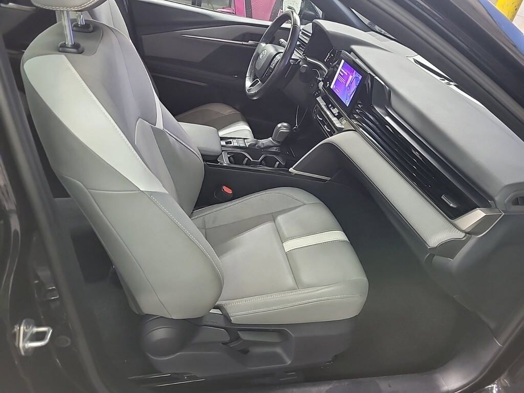 Certified 2025 Toyota Camry SE Sedan
