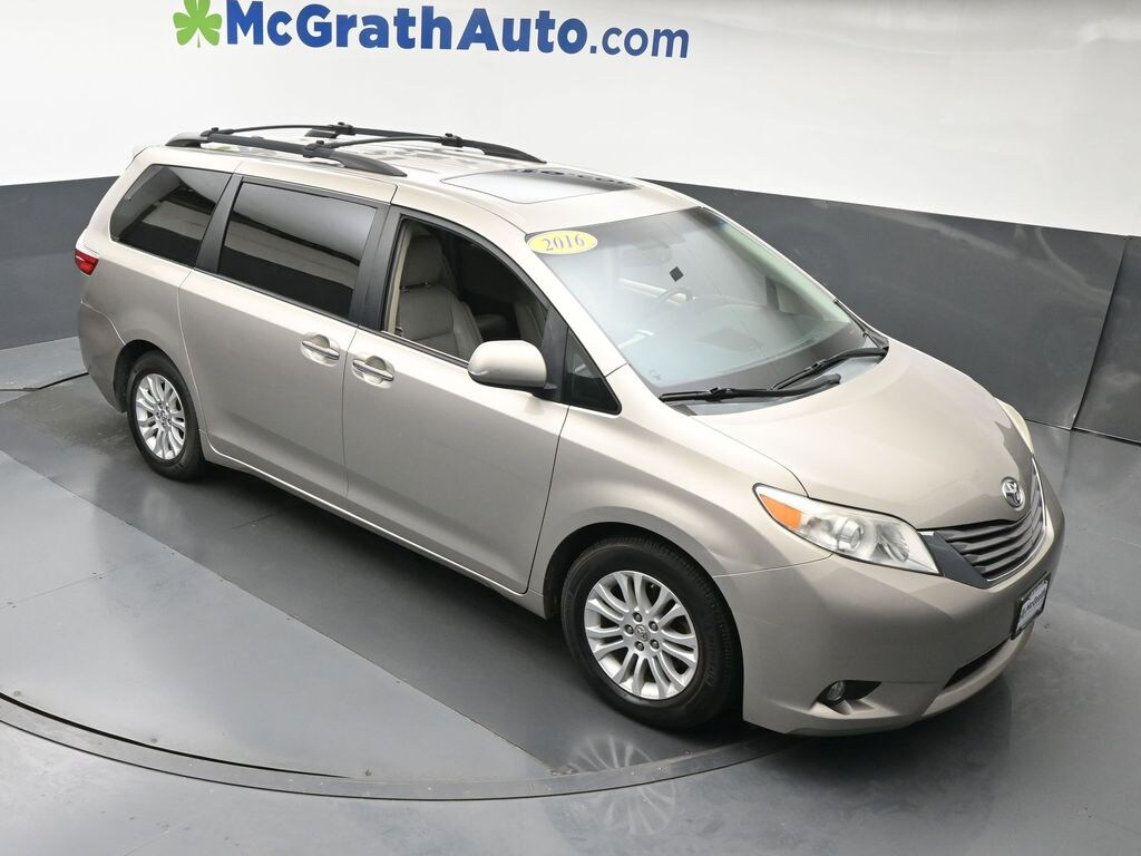 Used 2016 Toyota Sienna XLE Premium Minivan/Van