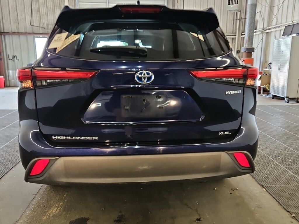 Certified 2022 Toyota Highlander Hybrid XLE SUV