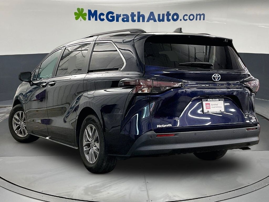 Used 2023 Toyota Sienna XLE Minivan/Van