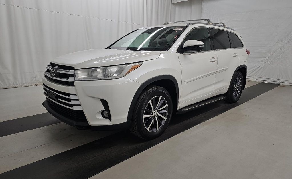 Used 2017 Toyota Highlander XLE SUV