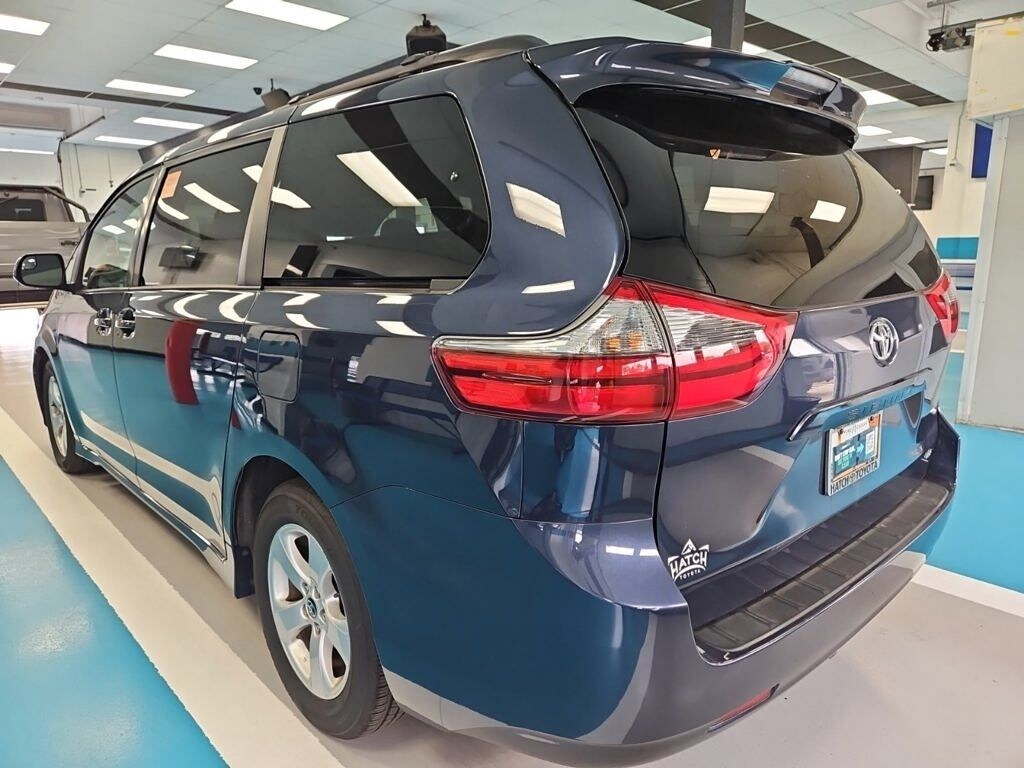 Used 2020 Toyota Sienna LE Minivan/Van