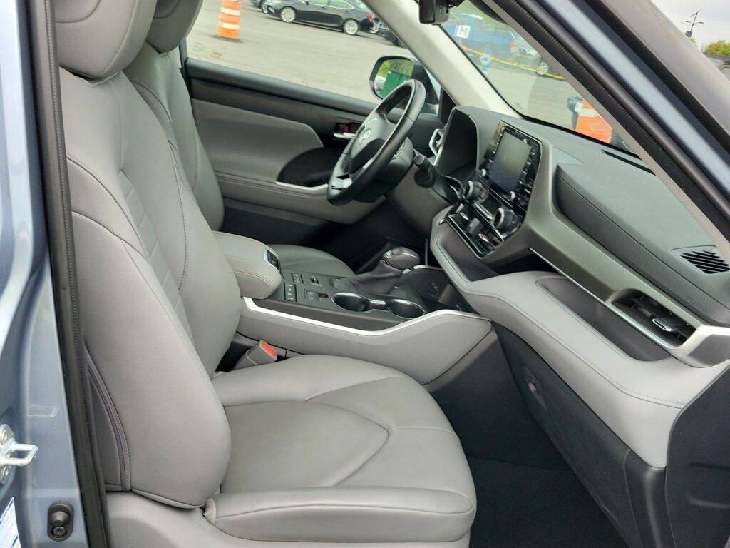 Used 2020 Toyota Highlander XLE SUV