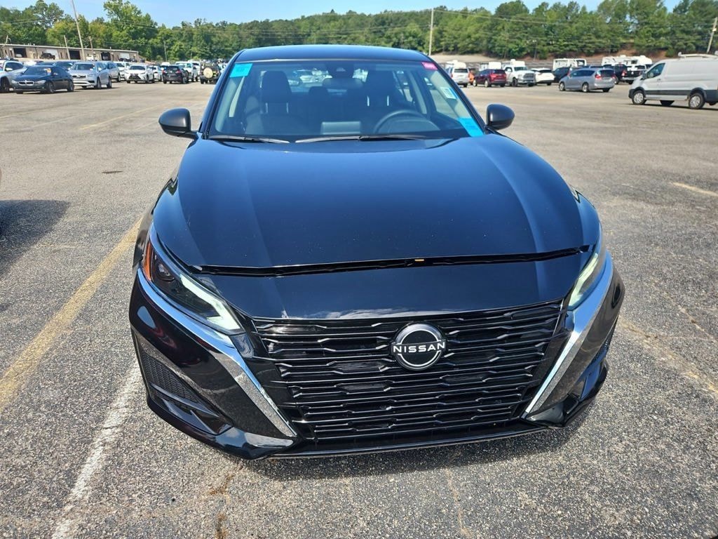 Used 2025 Nissan Altima 2.5 SV Sedan