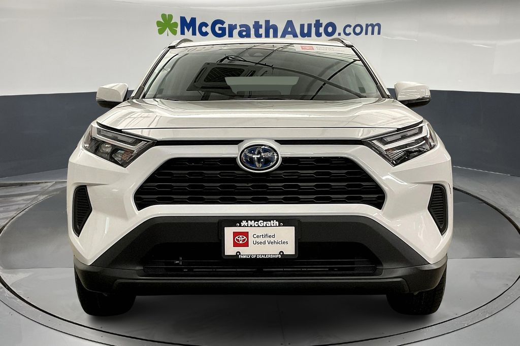 2022 Toyota RAV4 Hybrid XLE photo 4