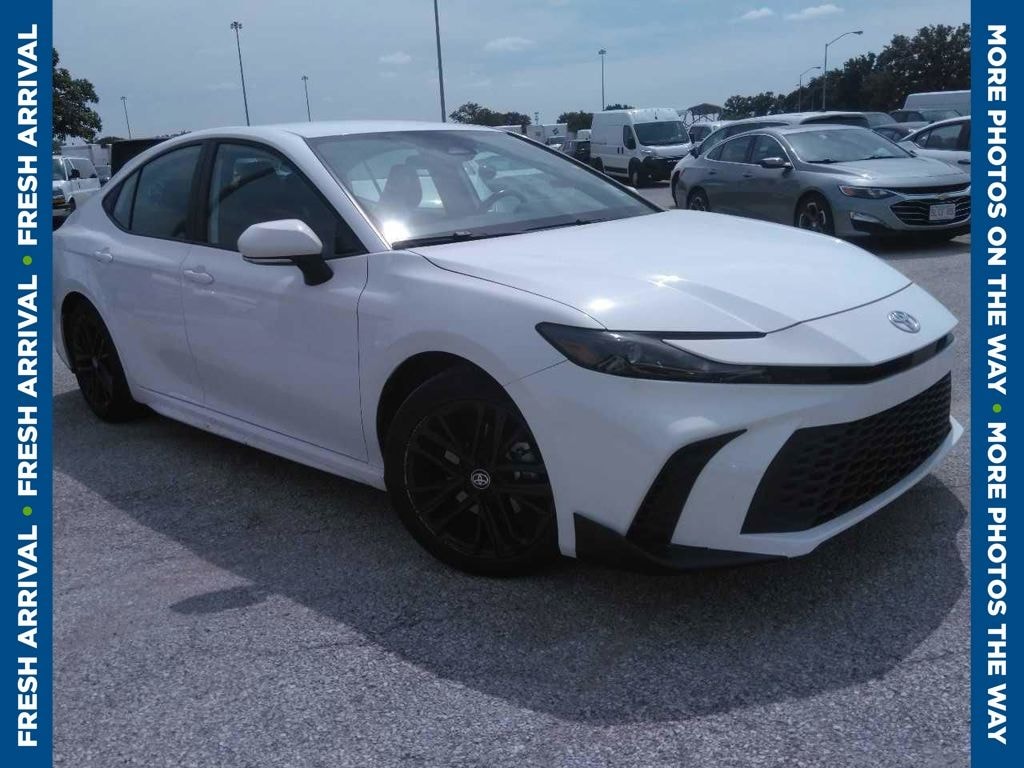 Used 2025 Toyota Camry SE Sedan