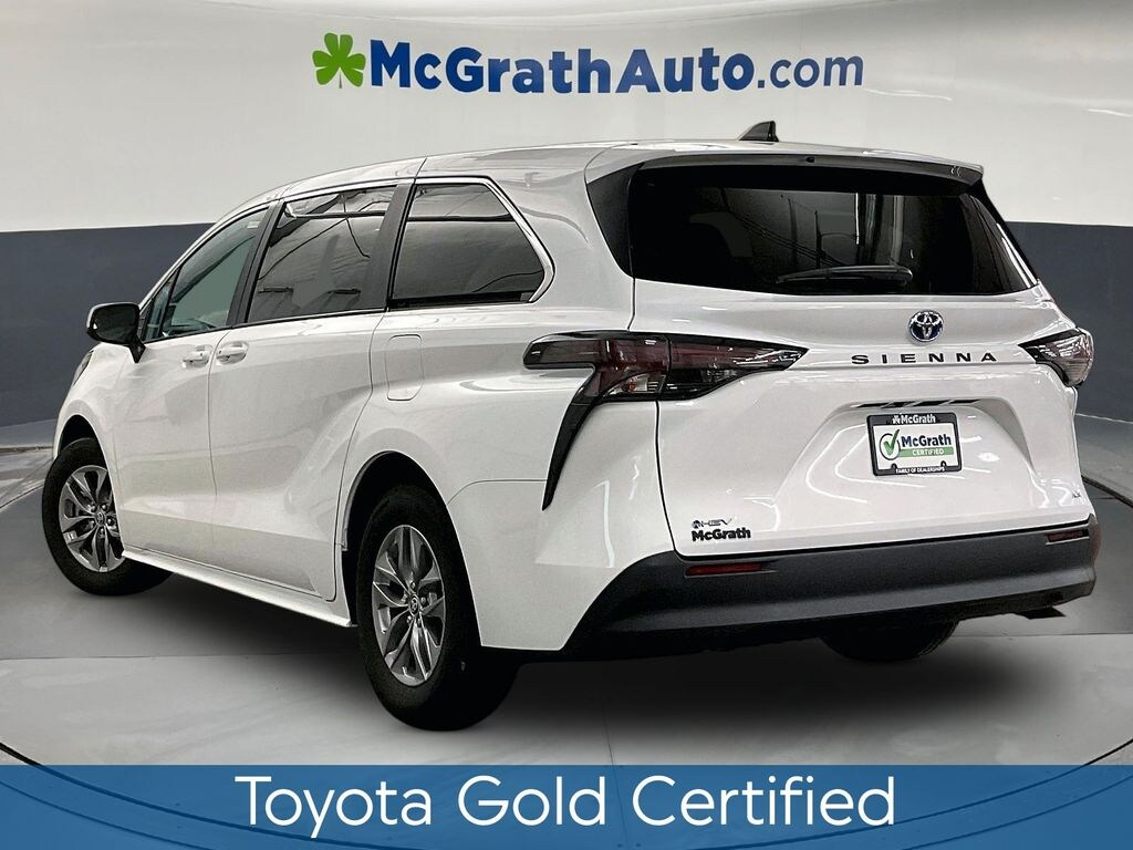Used 2025 Toyota Sienna LE Minivan/Van