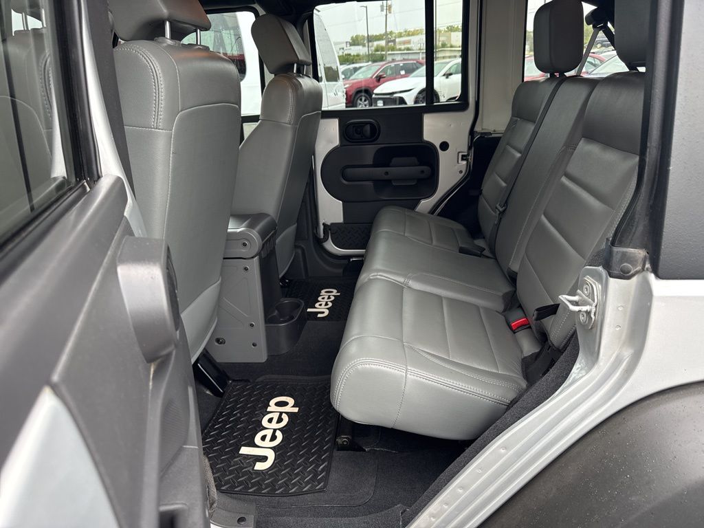 2010 Jeep Wrangler Unlimited Sport photo 2