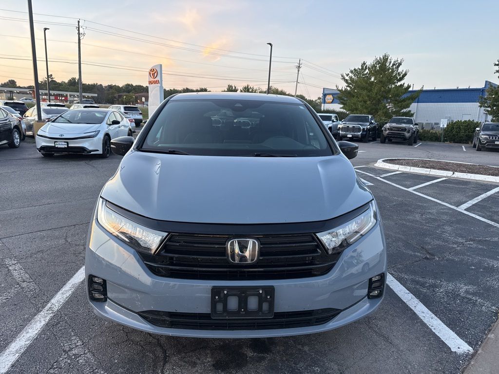 2024 Honda Odyssey Sport photo 2