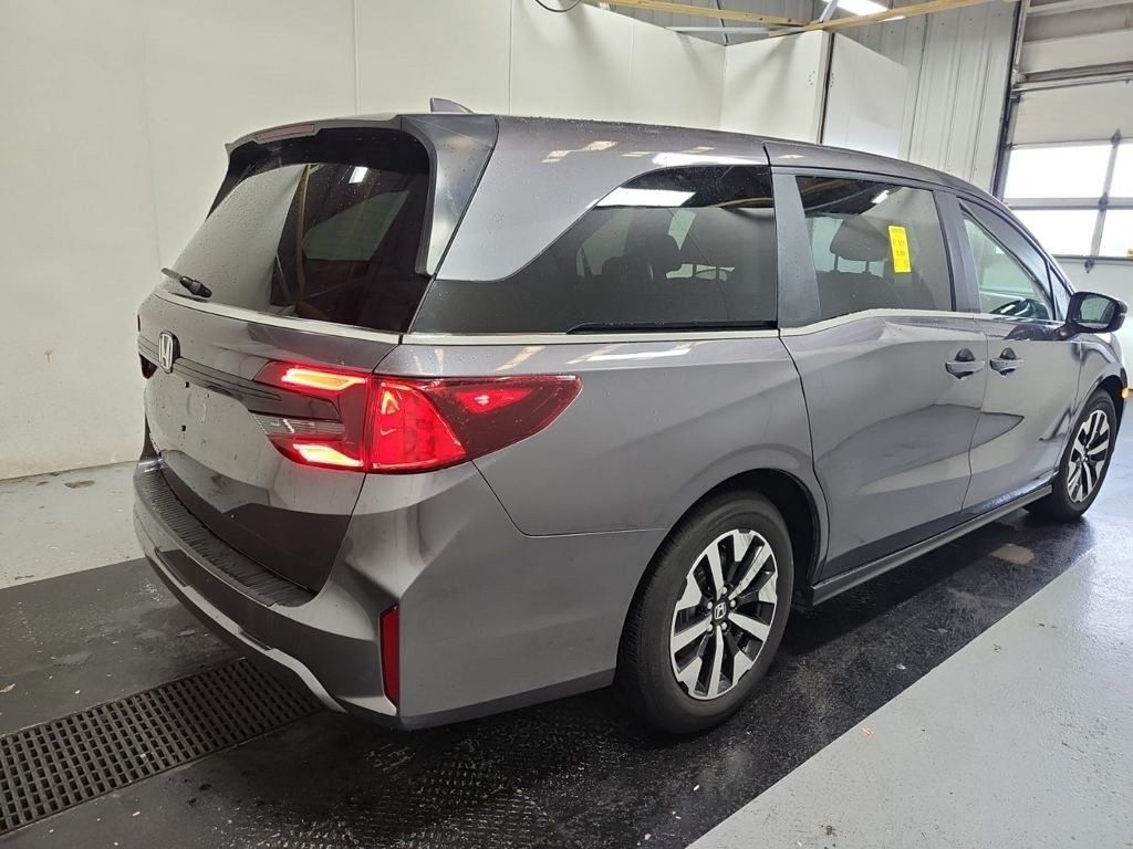 2025 Honda Odyssey EX-L photo 4