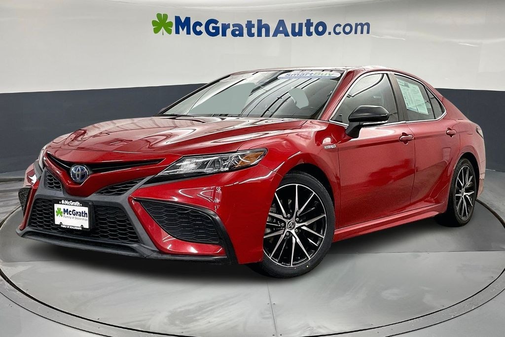 Used 2021 Toyota Camry Hybrid SE Sedan