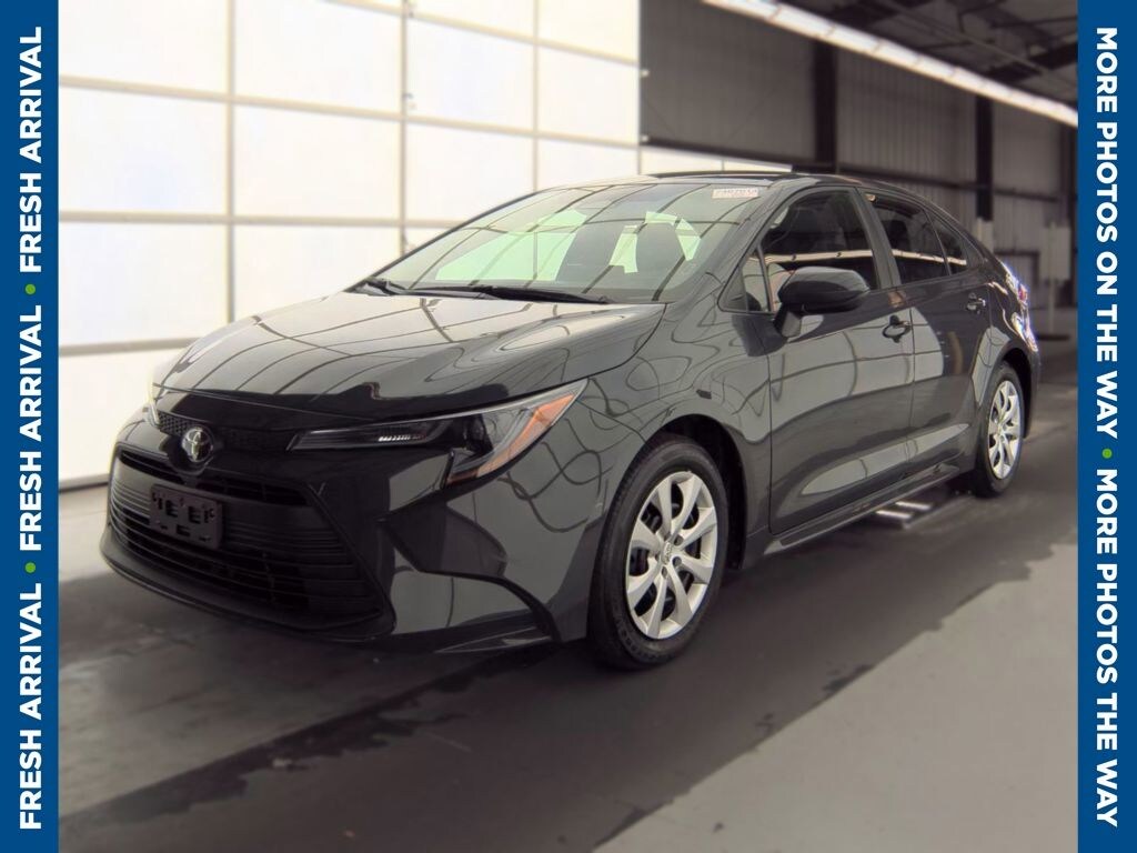Used 2025 Toyota Corolla LE Sedan