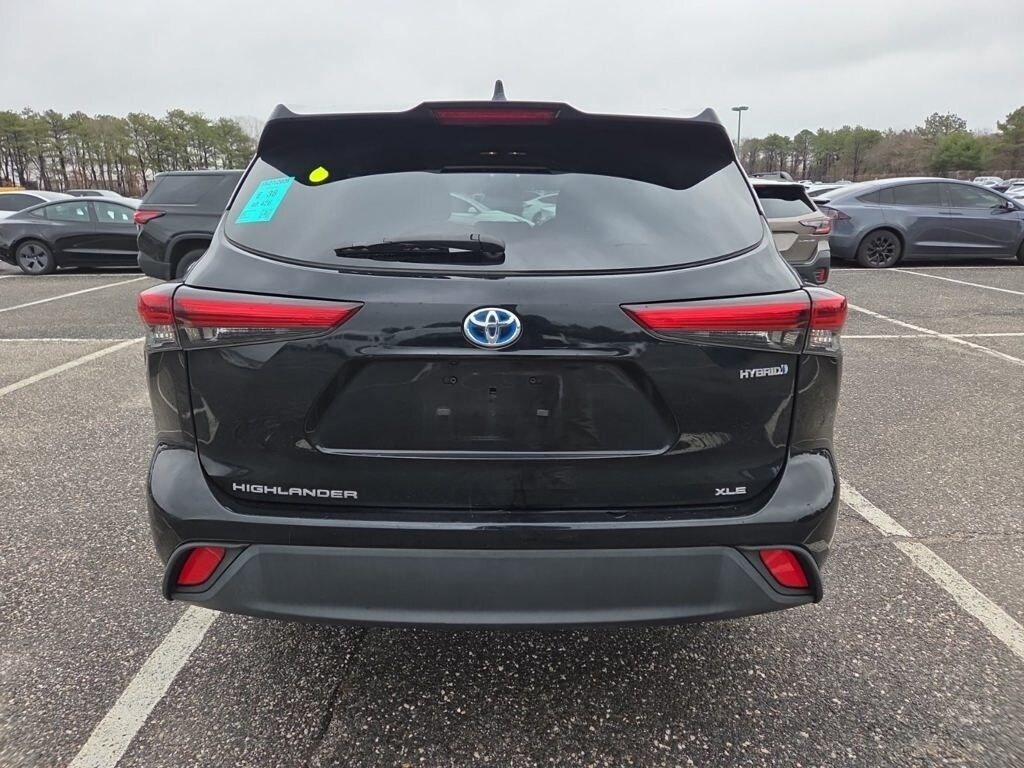 Certified 2022 Toyota Highlander Hybrid XLE SUV
