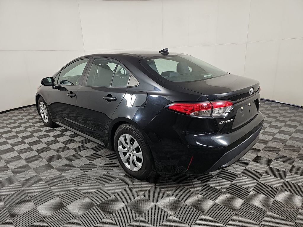 Used 2021 Toyota Corolla LE Sedan