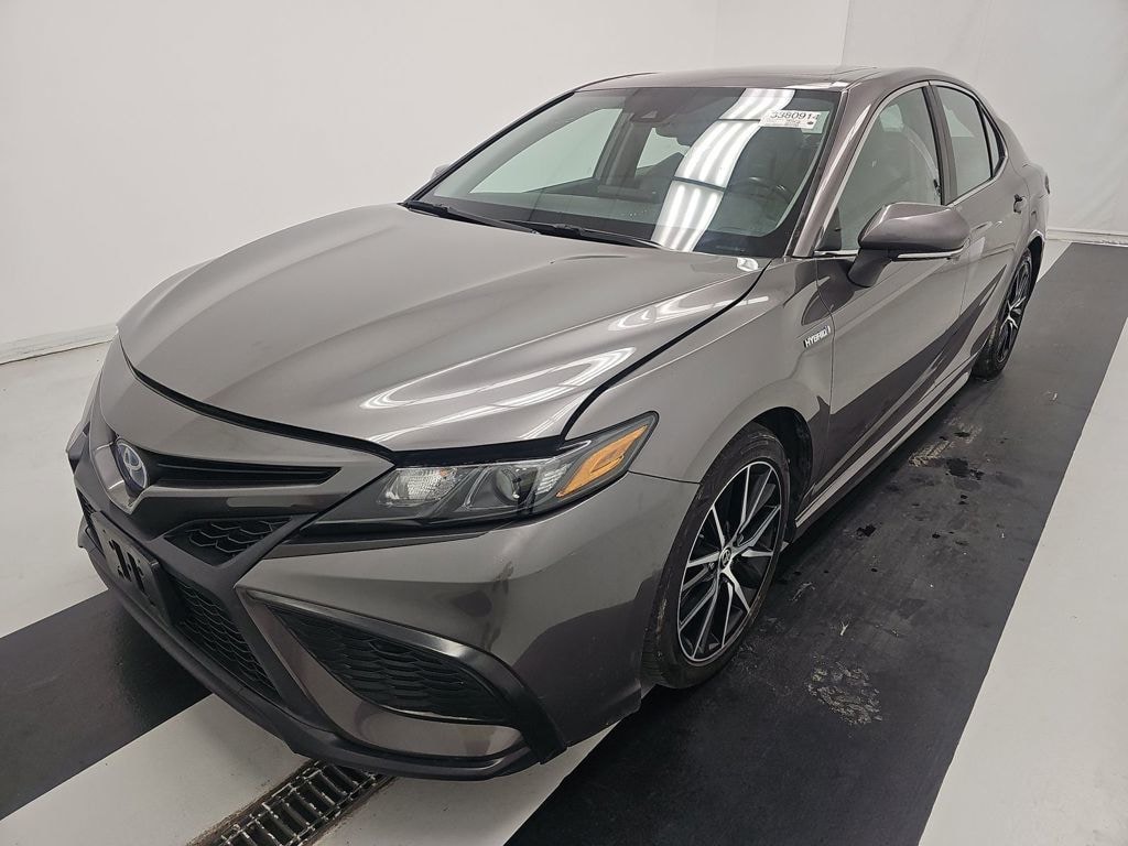 Used 2021 Toyota Camry Hybrid SE Sedan