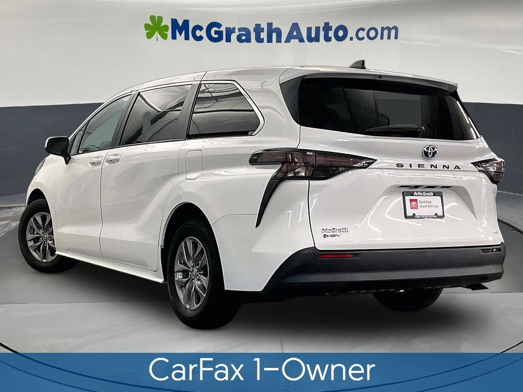 Used 2025 Toyota Sienna LE Minivan/Van
