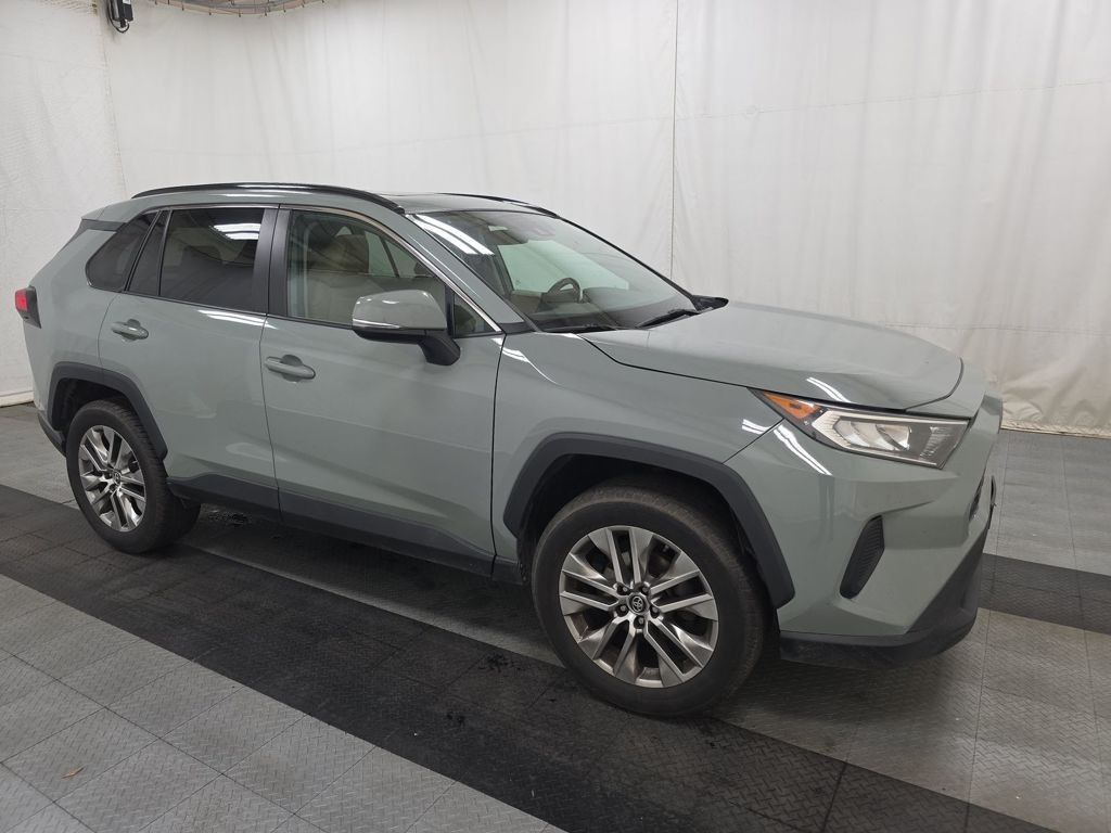 2019 Toyota RAV4 XLE Premium photo 2