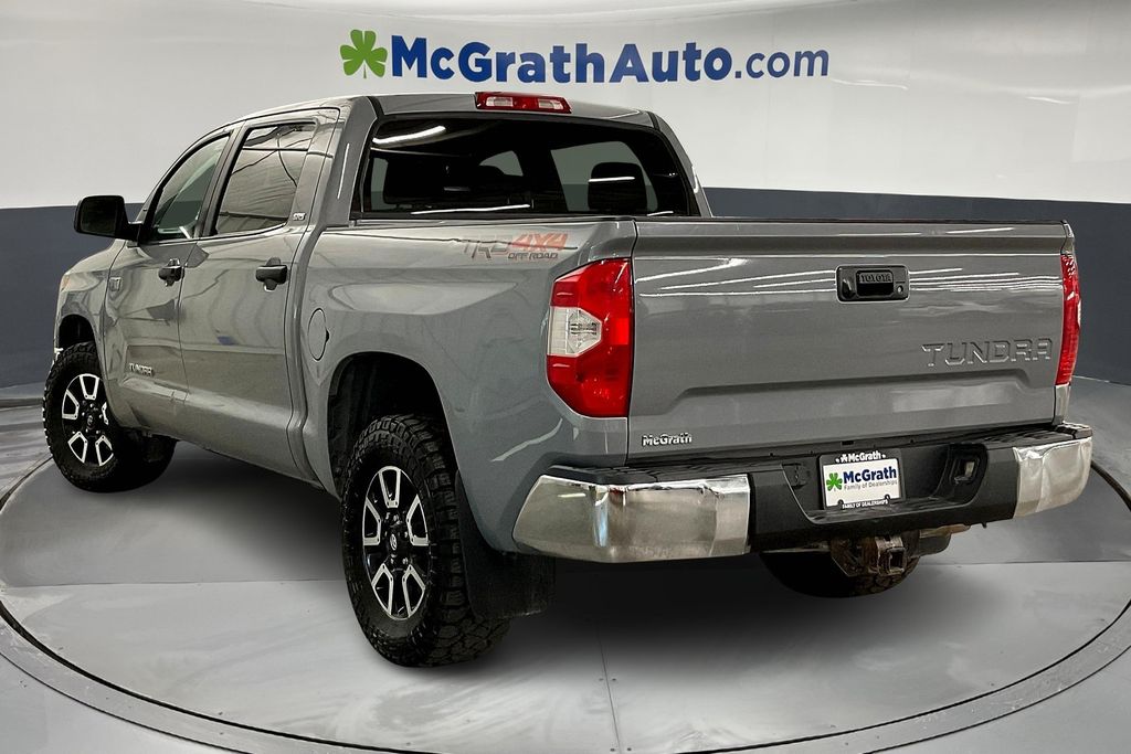 2018 Toyota Tundra SR5 photo 2