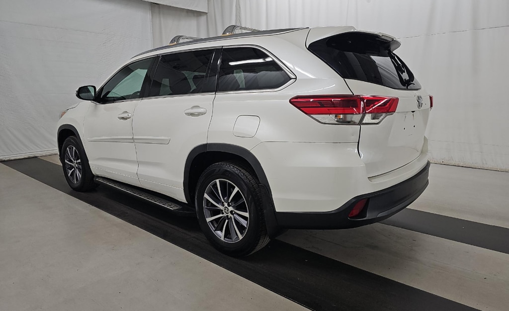 Used 2017 Toyota Highlander XLE SUV