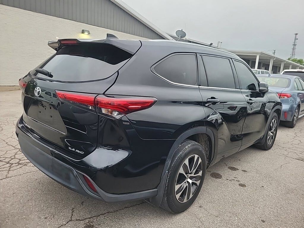 Used 2022 Toyota Highlander XLE SUV
