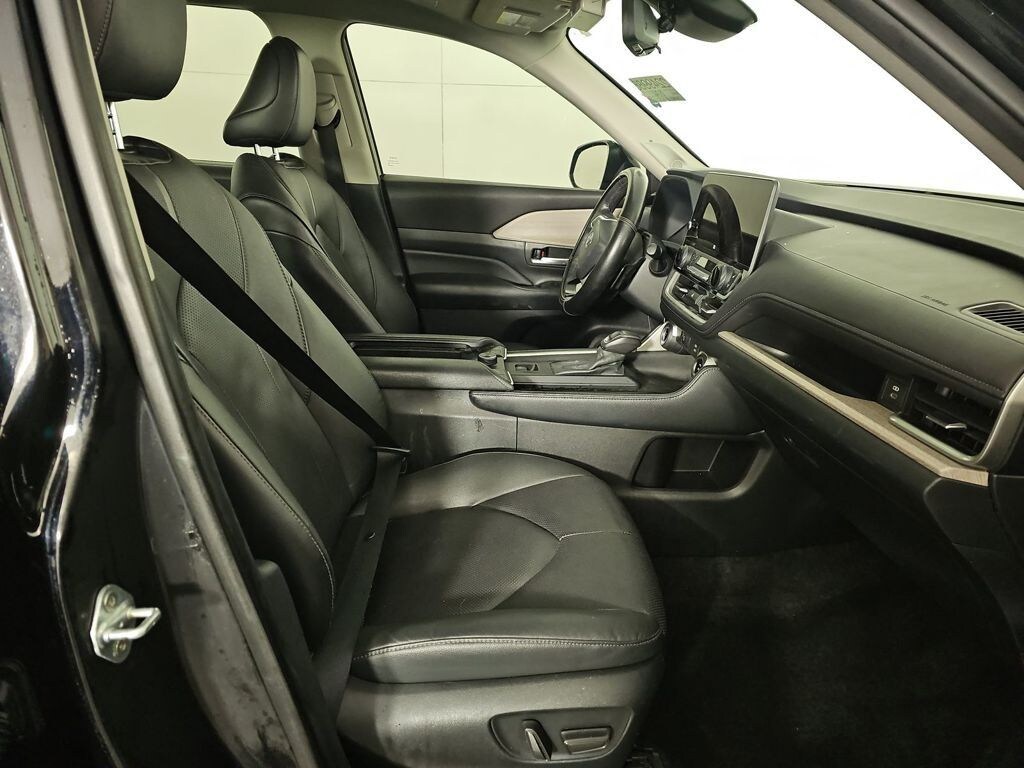 Certified 2024 Toyota Grand Highlander Platinum SUV