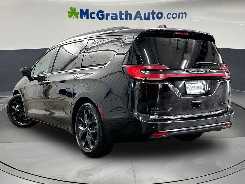 Used 2025 Chrysler Pacifica Limited Minivan/Van