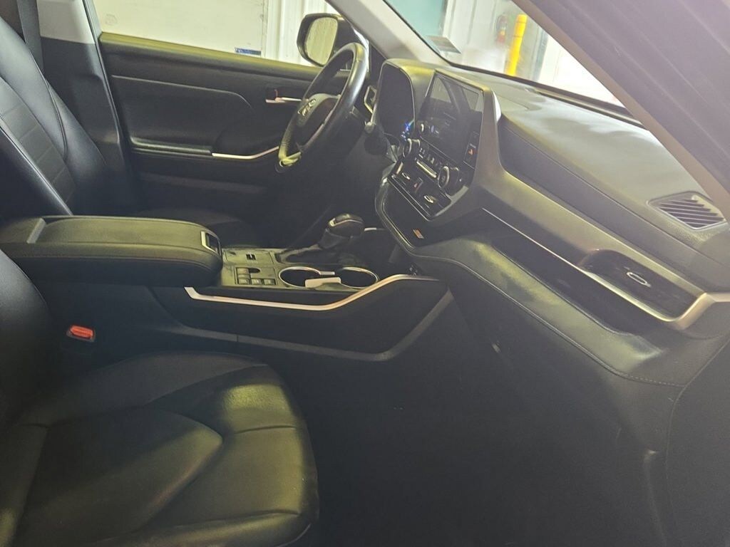 Certified 2024 Toyota Highlander Hybrid XLE SUV